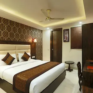 airport-ostella-grand.hotelsdelhi.org/